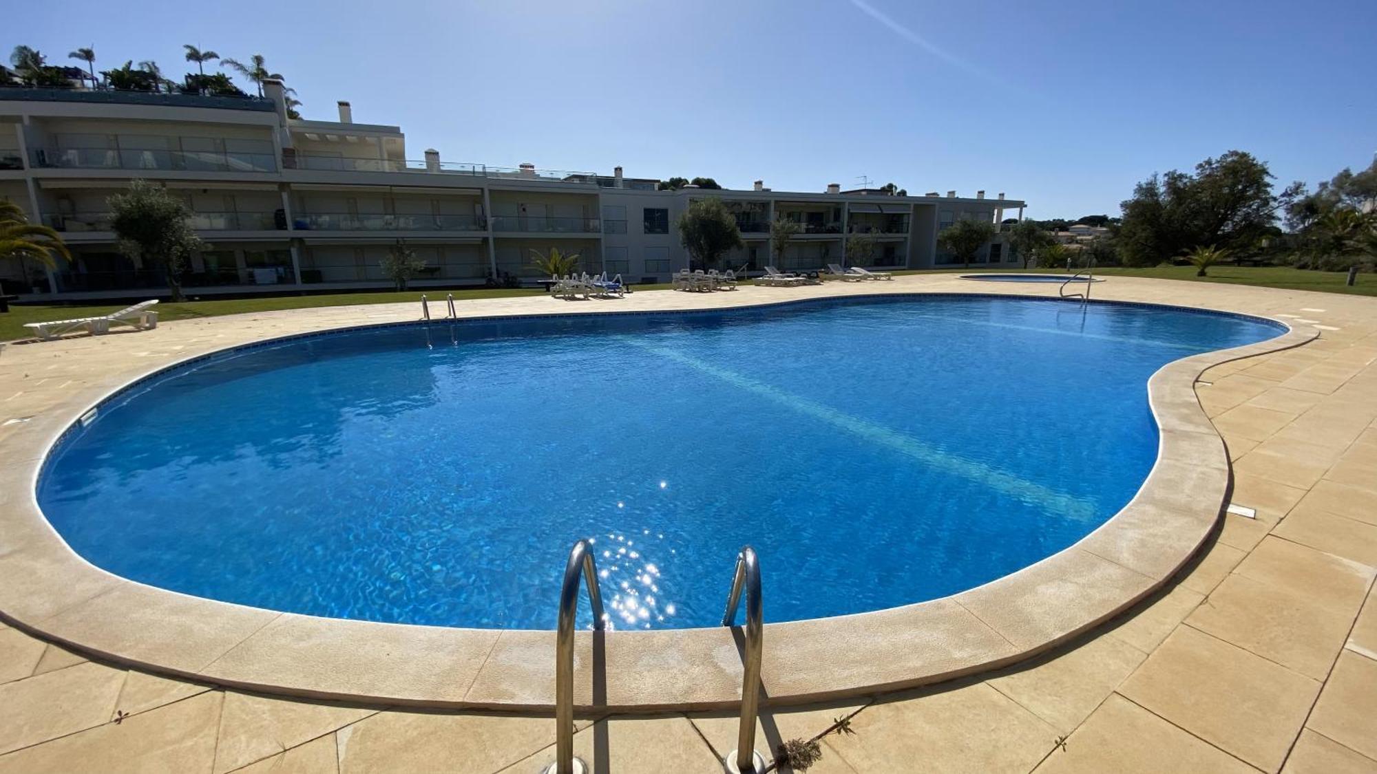 Charmant Appartement A 1Km De La Plage, Avec Piscine A アルブフェイラ エクステリア 写真