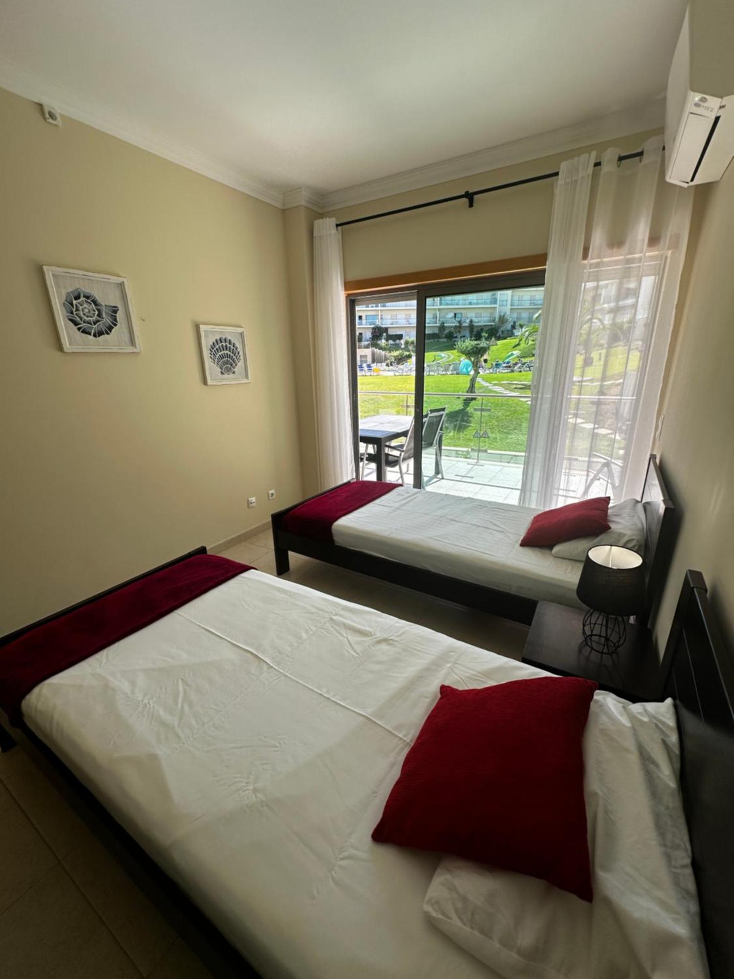 Charmant Appartement A 1Km De La Plage, Avec Piscine A アルブフェイラ エクステリア 写真